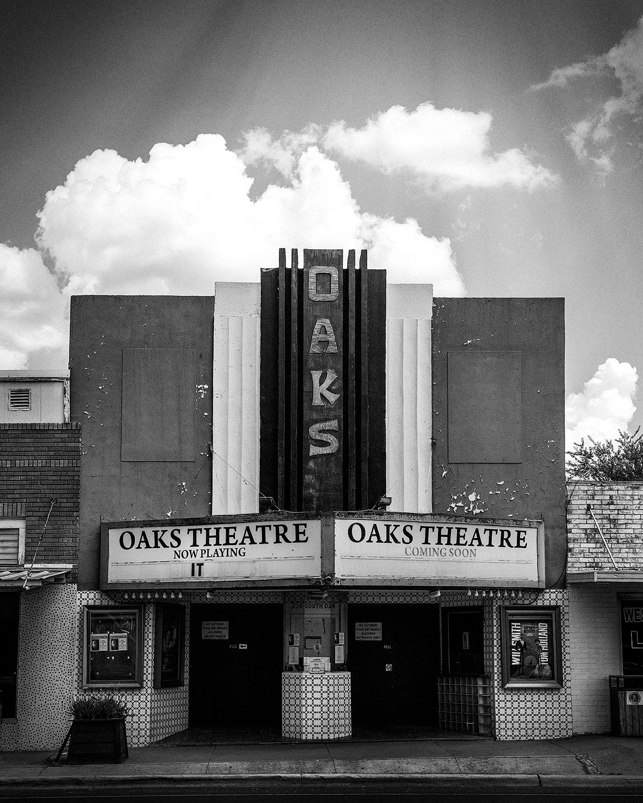 Oaks Theatre